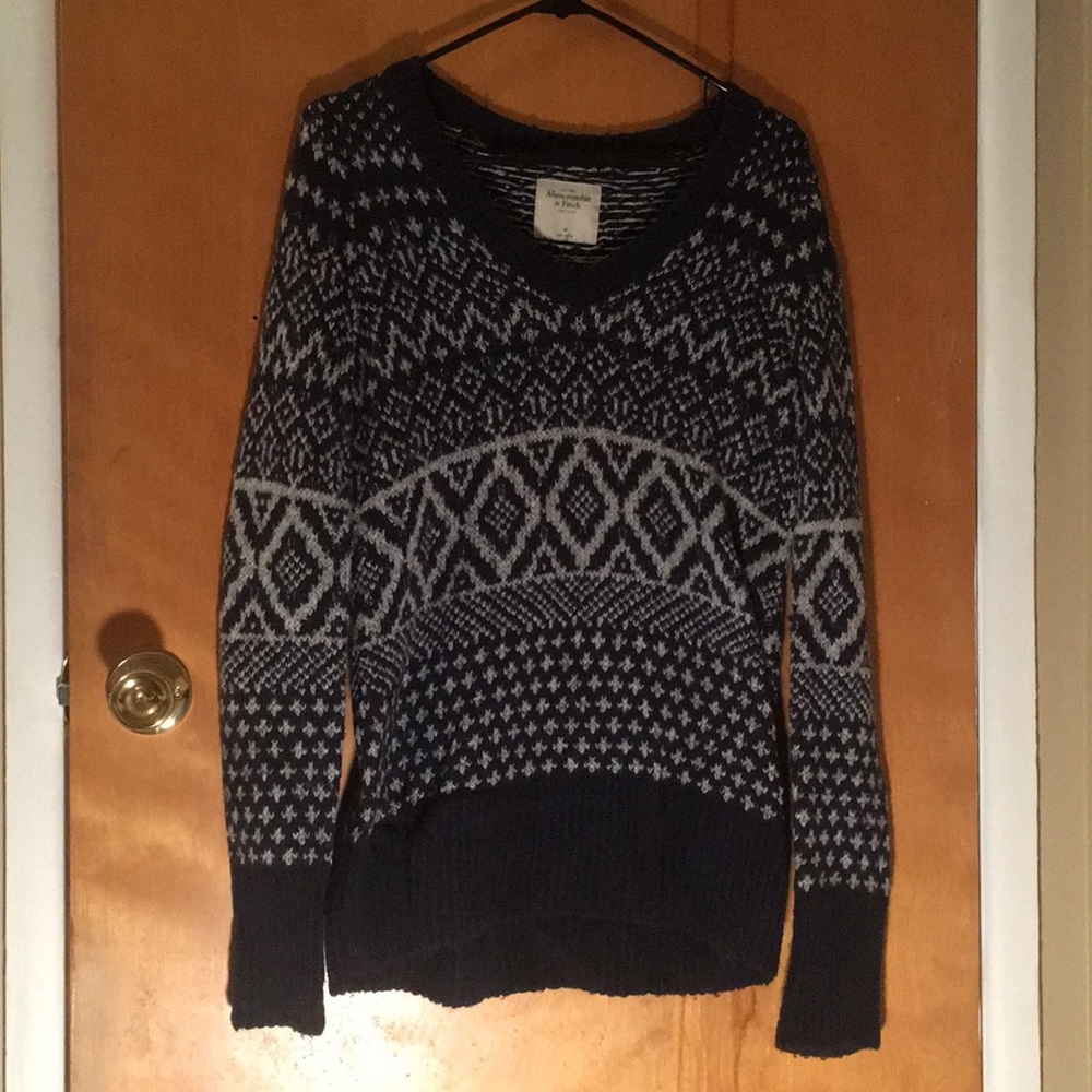 A&F holiday sweater